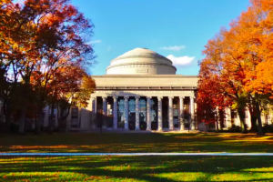 Maclaurin Building Number 10 and Killian Court. Massachusetts Institute Of Technology Stock Photo